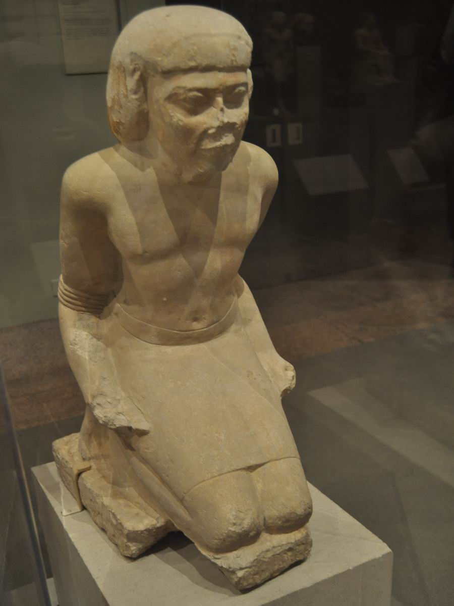 Egypte ancienne Statue fragmentaire de Panemerit du regne de