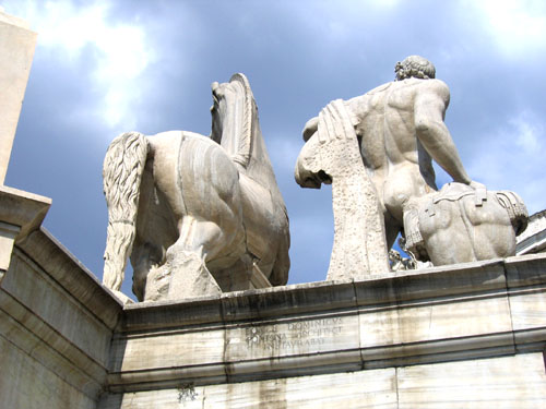 Les Dioscures accompagn�s des chevaux