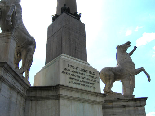 statues de Castor et Polux 