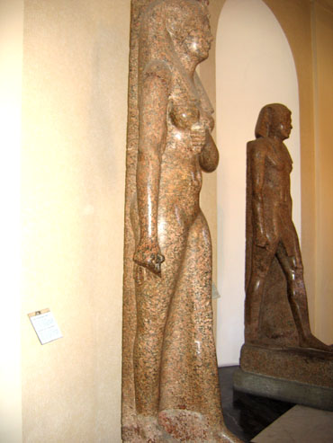 Statue colossale de la reine Arsinoé II et de Ptolémée II Philadelphe