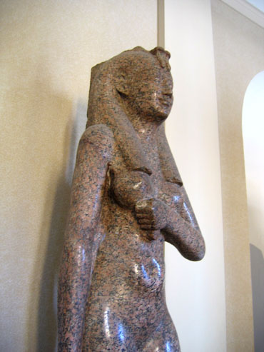 Statue colossale de la reine Arsinoé