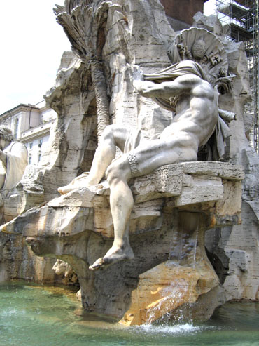 les statues symbolisant les quatre fleuves 